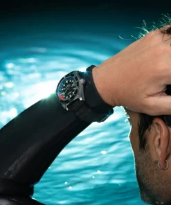 Timex Diver Inspired|Black Watches*Deepwater Reef 200 GMT 41mm Synthetic Rubber Strap Watch