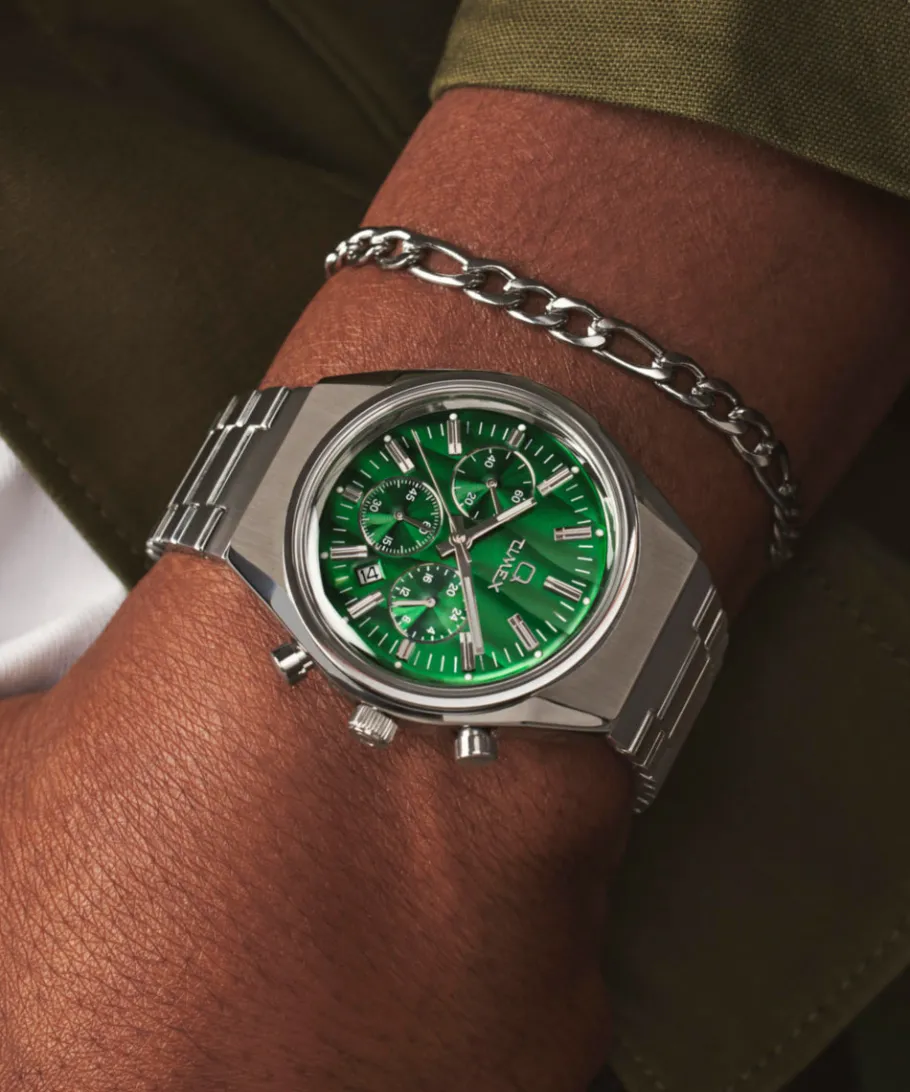 Timex Vintage|Stainless Steel*Q ® Falcon Eye Chronograph 40mm Stainless Steel Bracelet