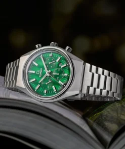 Timex Vintage|Stainless Steel*Q ® Falcon Eye Chronograph 40mm Stainless Steel Bracelet