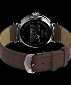 Timex Leather*Standard x Peanuts Featuring Snoopy at the Beach 40mm Leather St