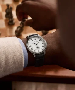 Timex Leather*Waterbury Metropolitan Sub-Second 39mm Leather Strap Watch